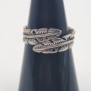International Bullion Brokers Sterling Silver Feather Ring (7)